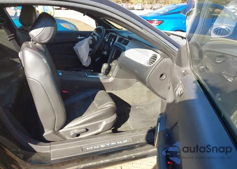 2014 Ford Mustang V6 Premium from USA, damaged, VIN 1ZVBP8AM6E5276355